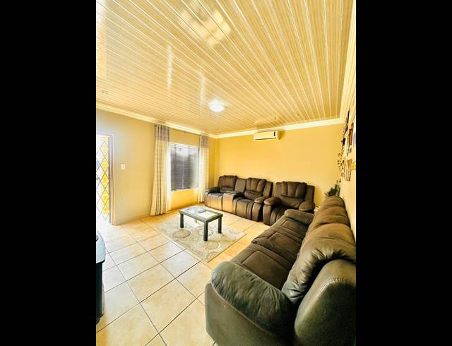 3 BEDROOM HOUSE FOR SALE IN WATERVAL EAST